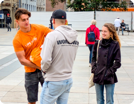 Eines der Gespräche beim Marsch für das Leben in Köln
